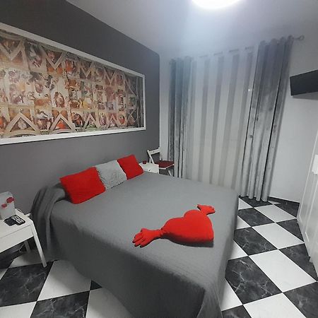 A 50 Metros De La Playa Apartment Cadiz Luaran gambar